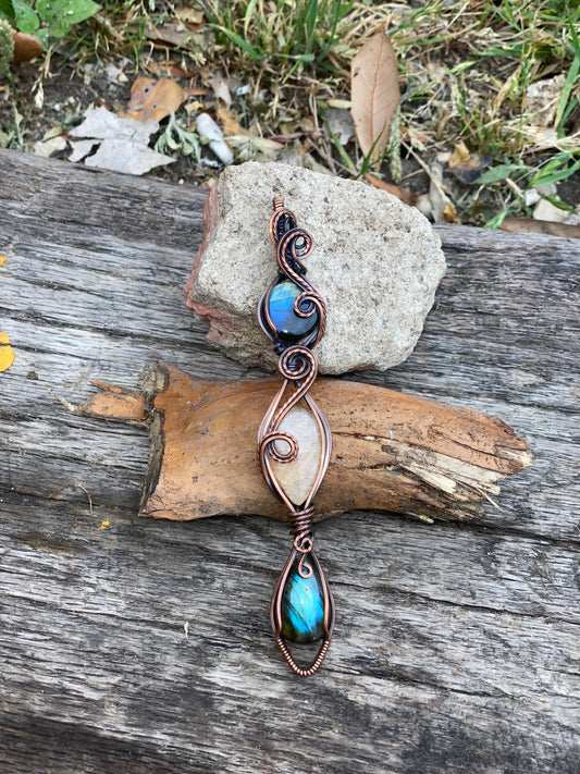 Cassiopeia - Lab and sunstone mix