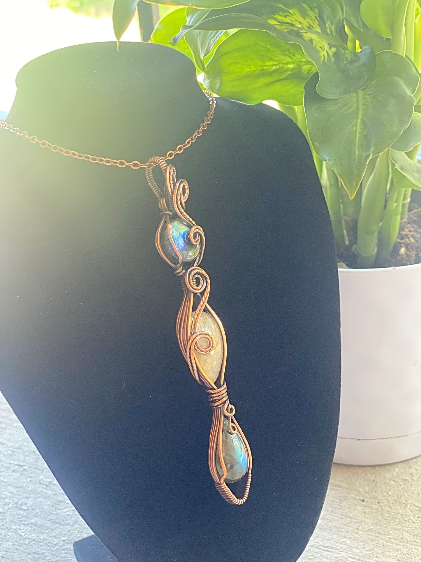 Cassiopeia - Lab and sunstone mix