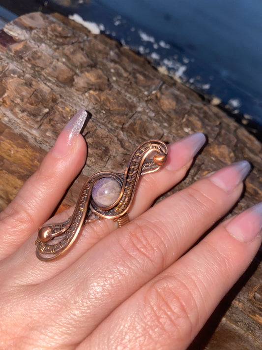 Dream Amethyst Ribbon ring