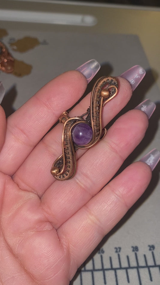Amethyst Ribbon Spinner Ring